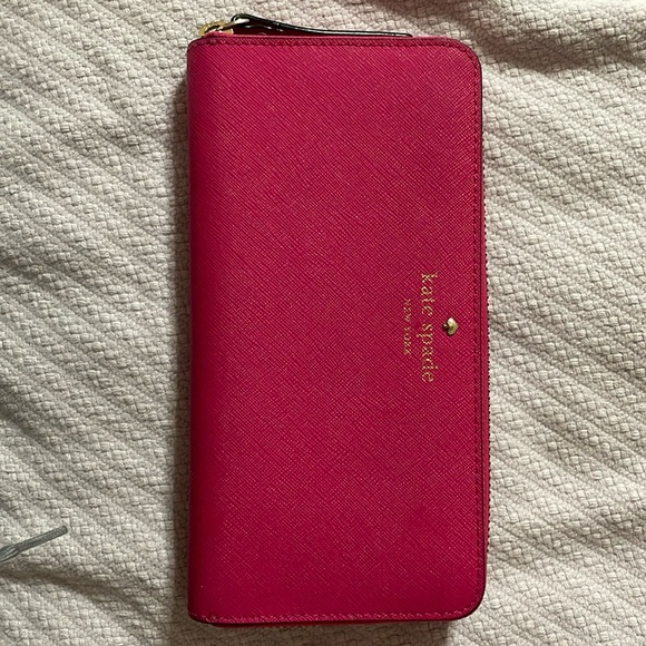 Kate Spade zip wallet - Picture 1 of 7